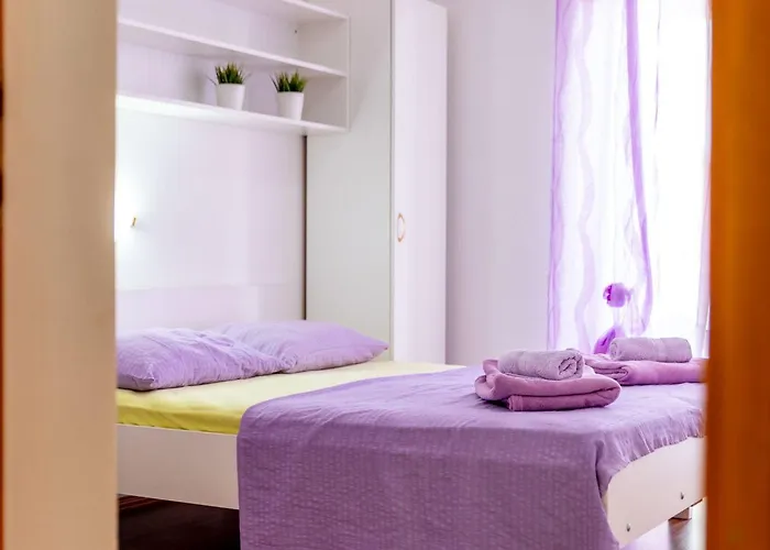 Nada Apartment Banjol