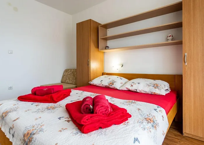 Nada Apartment Banjol