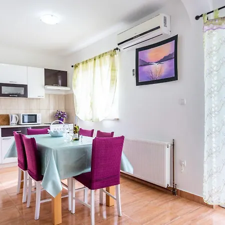 Nada Apartament *