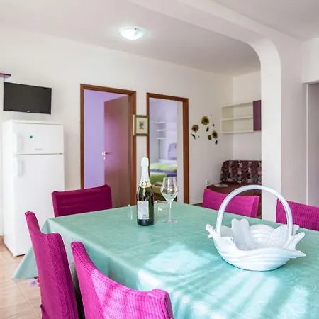 Apartament Nada *