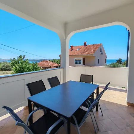 Apartament Nada Banjol