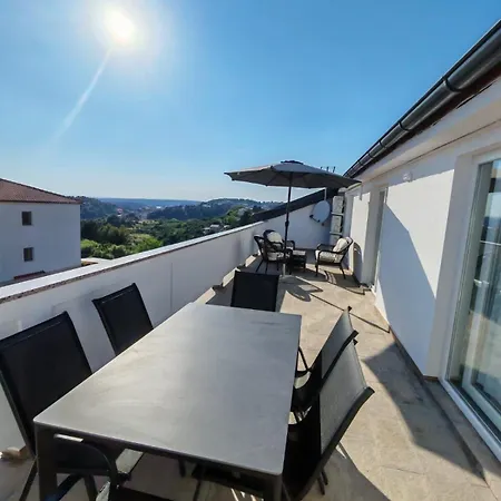 Nada Apartment Banjol