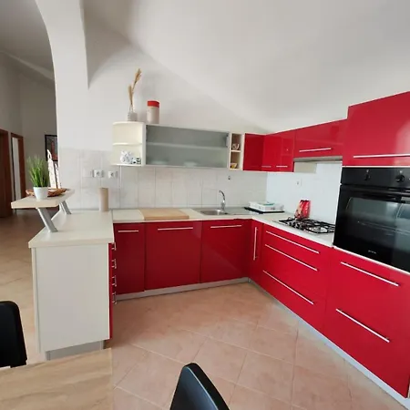 Nada Apartment Banjol